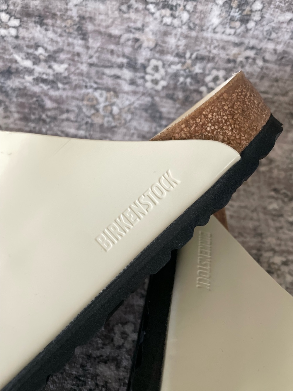 Birkenstock Arizona Big Buckle High Shine Leather Ecru Cream 
Regular Width - Picture 8 of 10